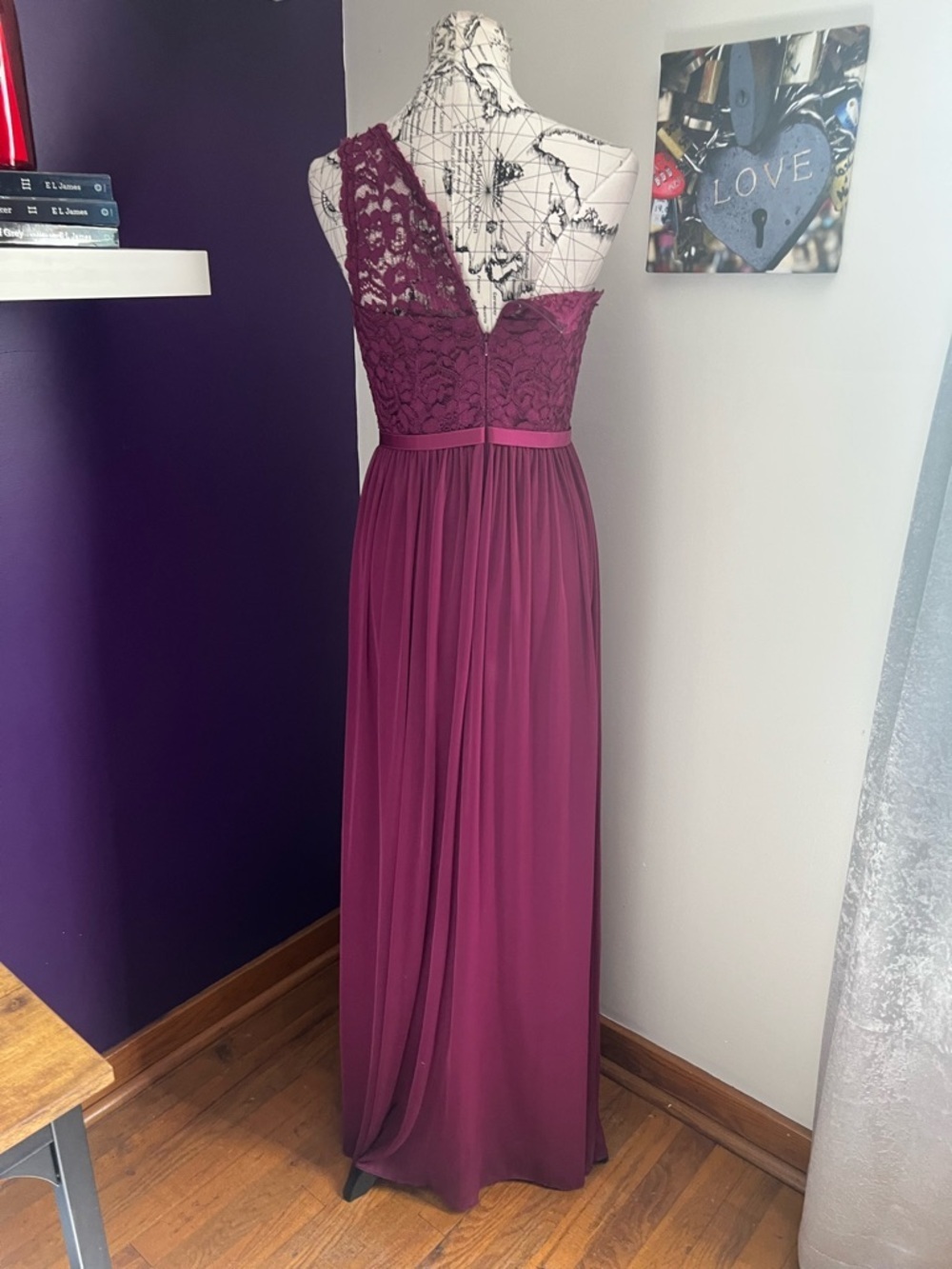 David's Bridal One-Shoulder Lace & Chiffon Bridesmaid Prom Gown - Picture 6 of 9